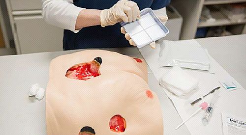 Using MIRRAGEN AWM: Choose a dressing size compatible with the wound size